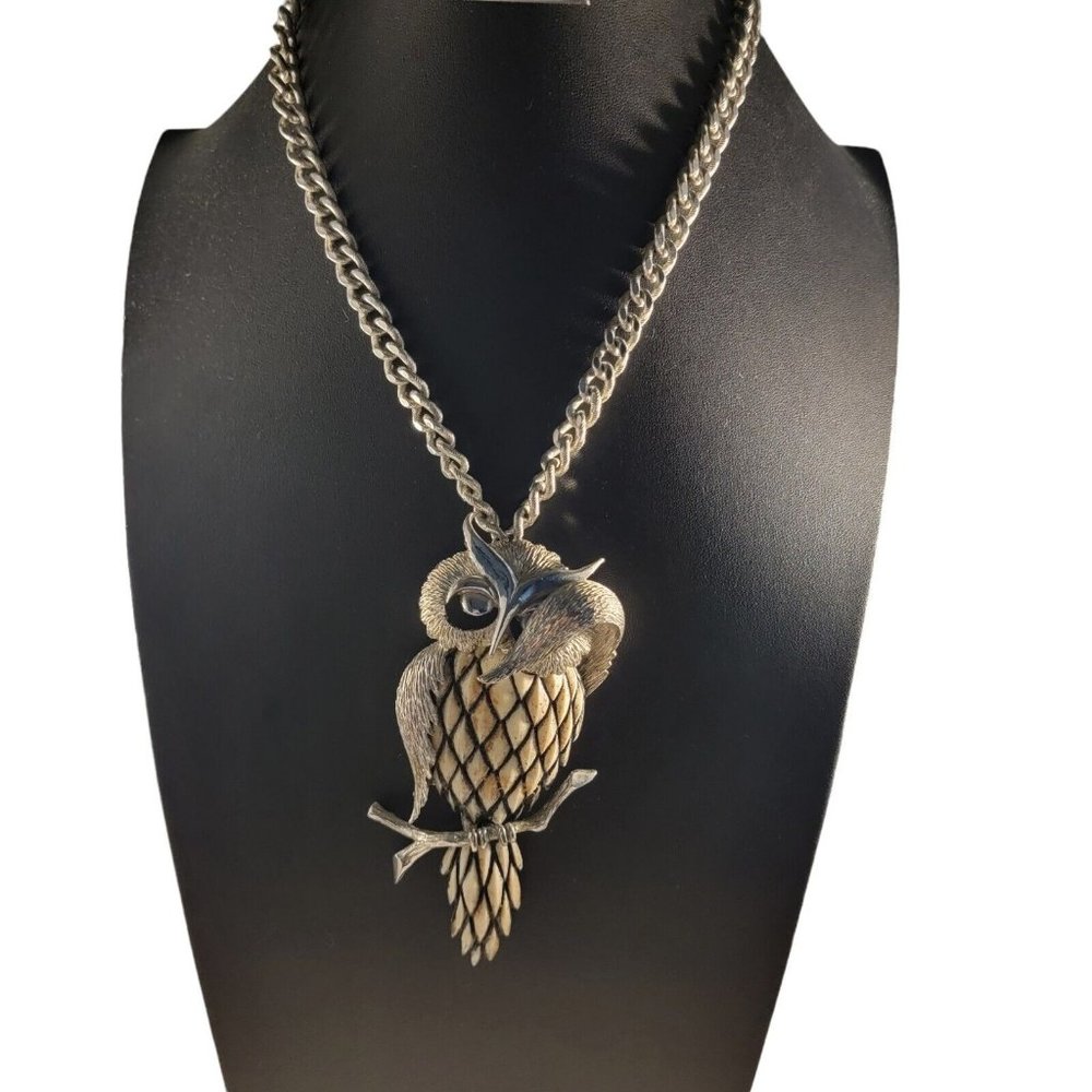 Razza Necklace Shy Sleepy Owl Pendant Silver Sitting Branch Articulates Curb Chn
